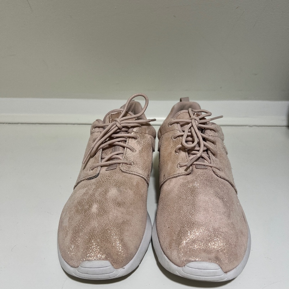 Nike Roshe One Premium 833928-900 Metallic Red Bronze Wmn Sz 9